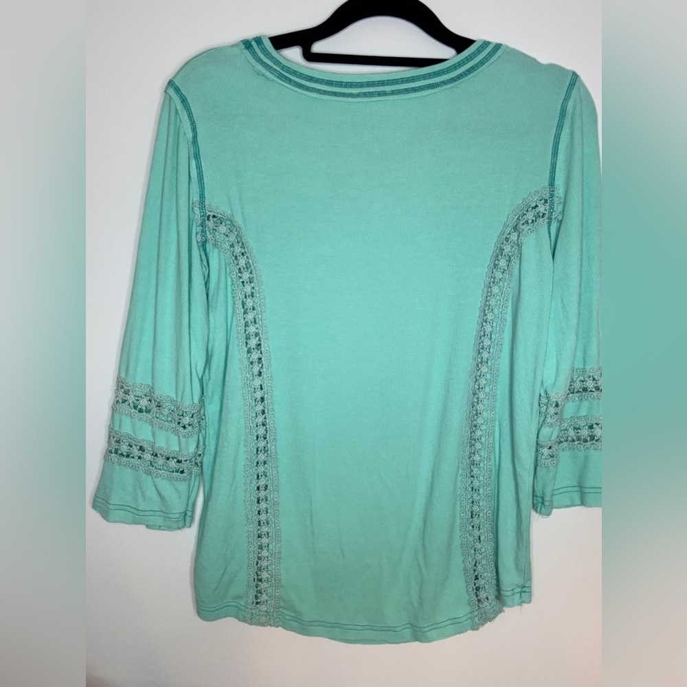 POL Women's Aqua Lace Accent Long Sleeve Top - Picture 3 of 4